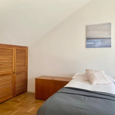 아파트 Casaviva Seaview Apt With Garden *