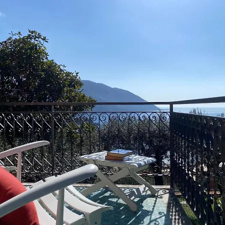 Lägenhet Casaviva Seaview Apt With Garden